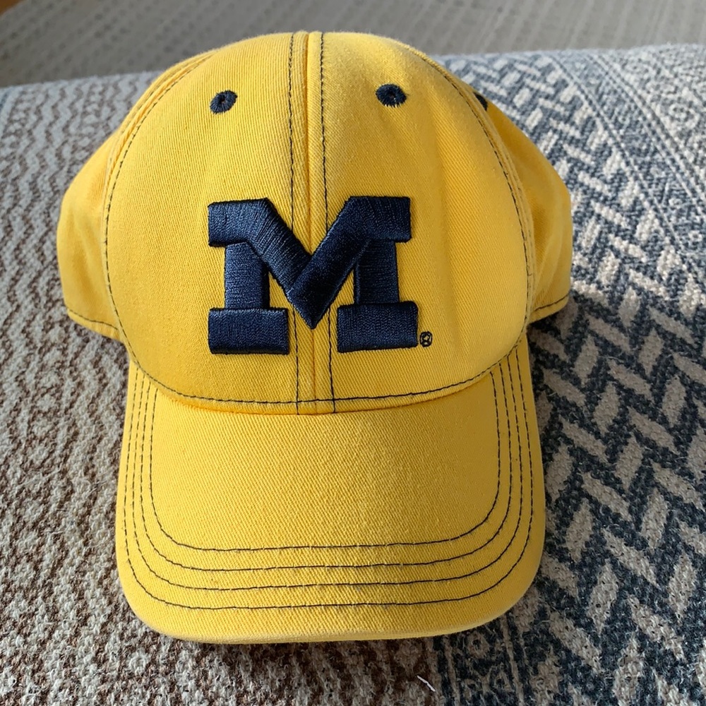 Youth University of Michigan adjustable hat